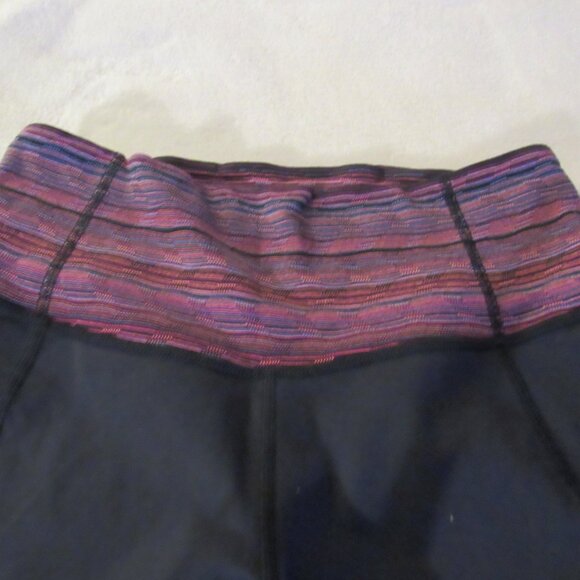Lululemon Older Leggings Black/Pink  size 6 - Picture 2 of 12